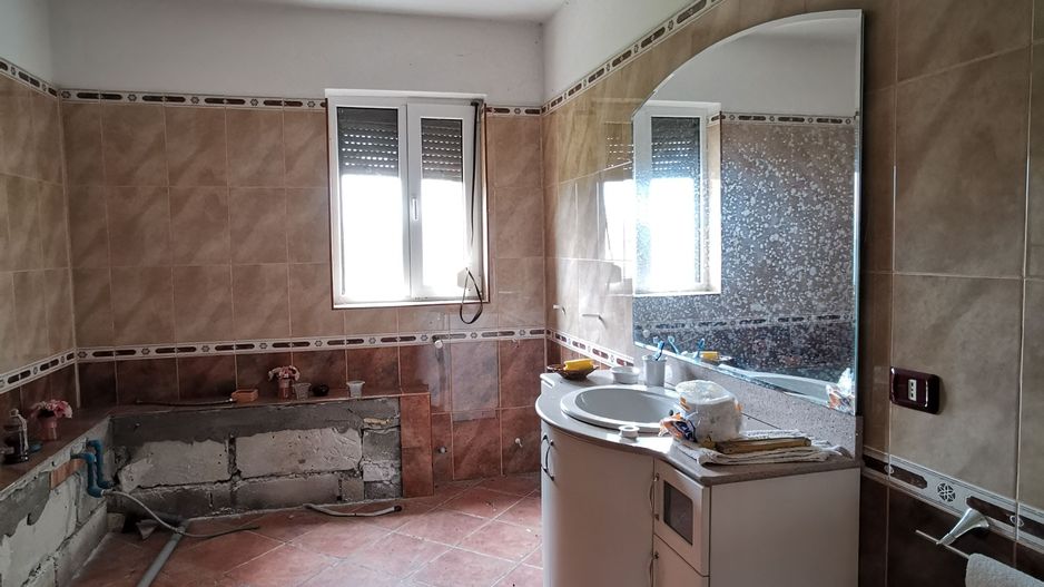 Casa 6 camere  Urechesti-Vrancea constructie 2008 - Poză 7