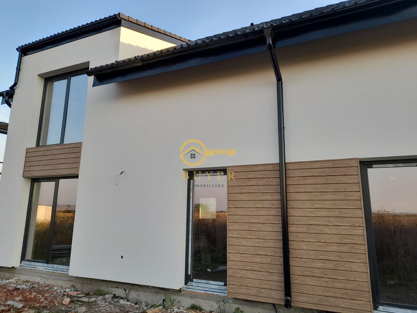 Casa tip duplex 380mp teren- Sura Mica- Ansamblu nou - Poză 6