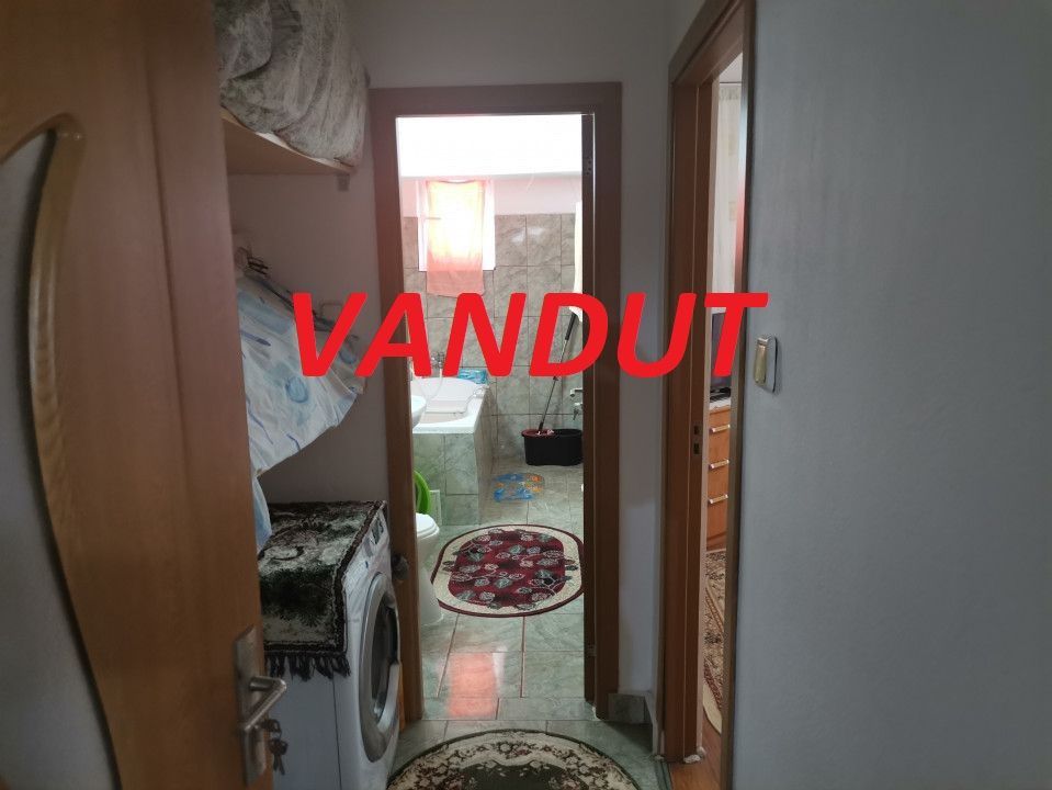Vanzare apartament 2 camere, Frati Golesti, Gara - Poză 1