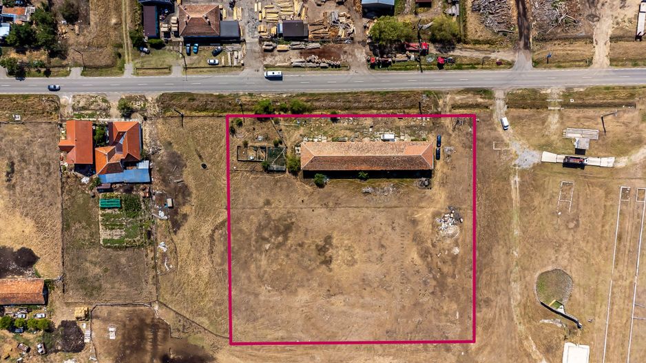 Proprietate ideală pentru atelier sau mică afacere în Zărand! - Poză 5