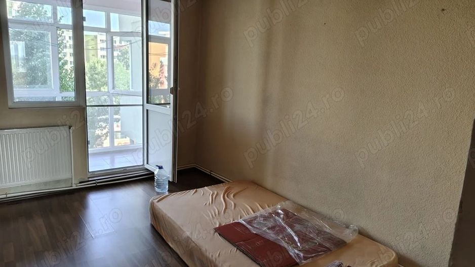 Apartament 3 camere Obregia - Poză 1