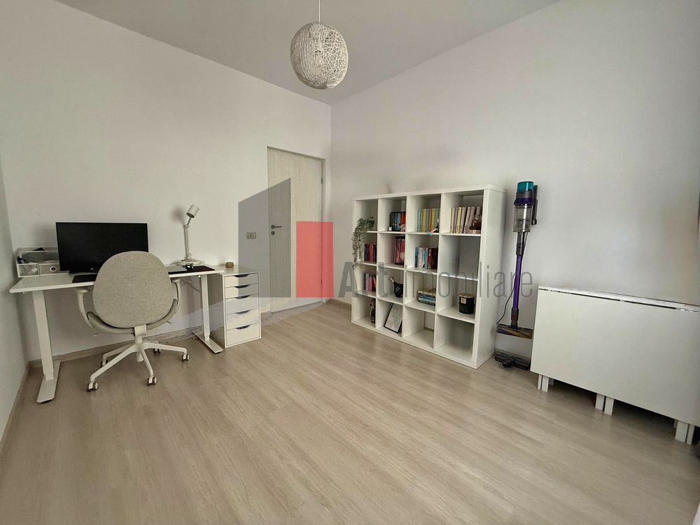 Apartament 3 camere, 80 mp cu parcare inclusa Padurea Roşu -Militari - Poză 8