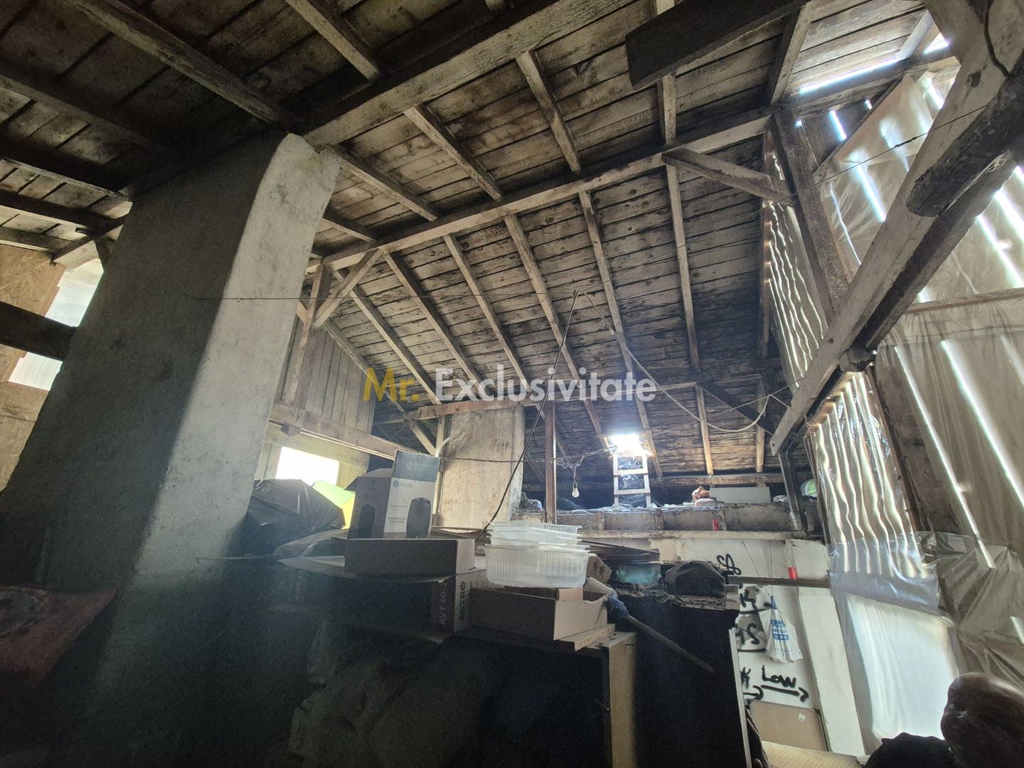 Apartament cu potențial situat pe strada Amzei. - Poză 18