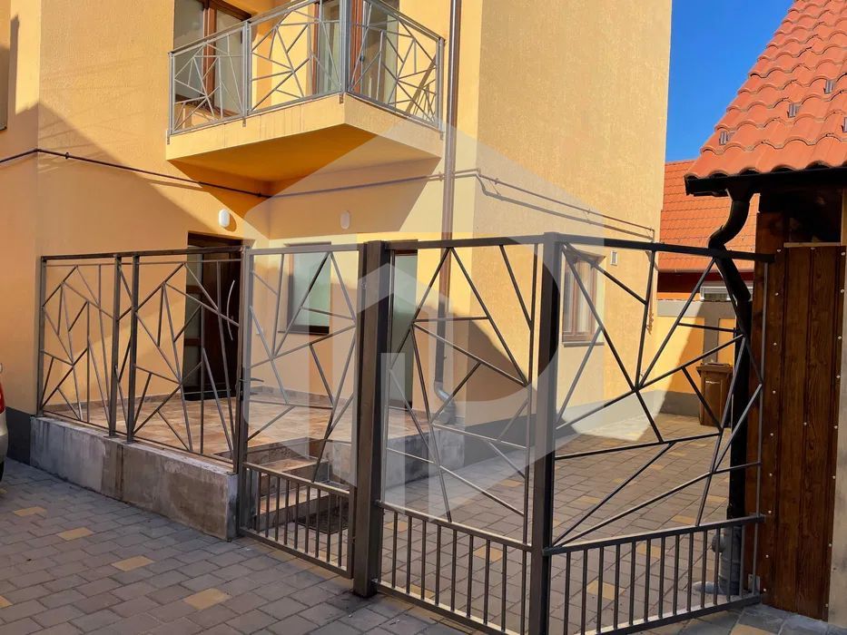 Casa individuala - 5 camere - 210mpu - Lazaret - Acces auto si garaj - Poză 1