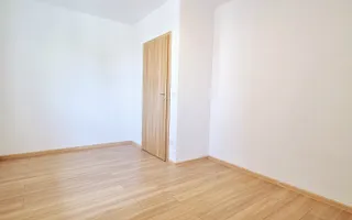 Oferim spre inchiriere casa cu 4 camere,Nemobilata in Dumbravita,aproape de Lidl - Poză 16