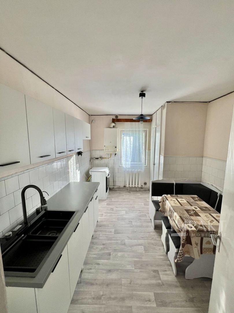 Apartament cu 4 carmere decomandat in Grigorescu - Poză 3