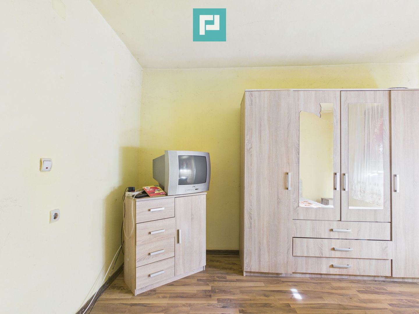Casă din cărămidă cu teren 1570 mp, Șiria - Poză 3
