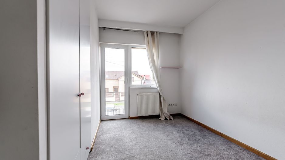 Casa spatioasa de vanzare în Bujac , 3 bai, 5 camere, super pret! - Poză 11