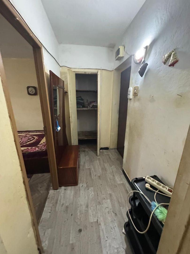 Apartament central 2 camere, parter, garaj inclus - Poză 7