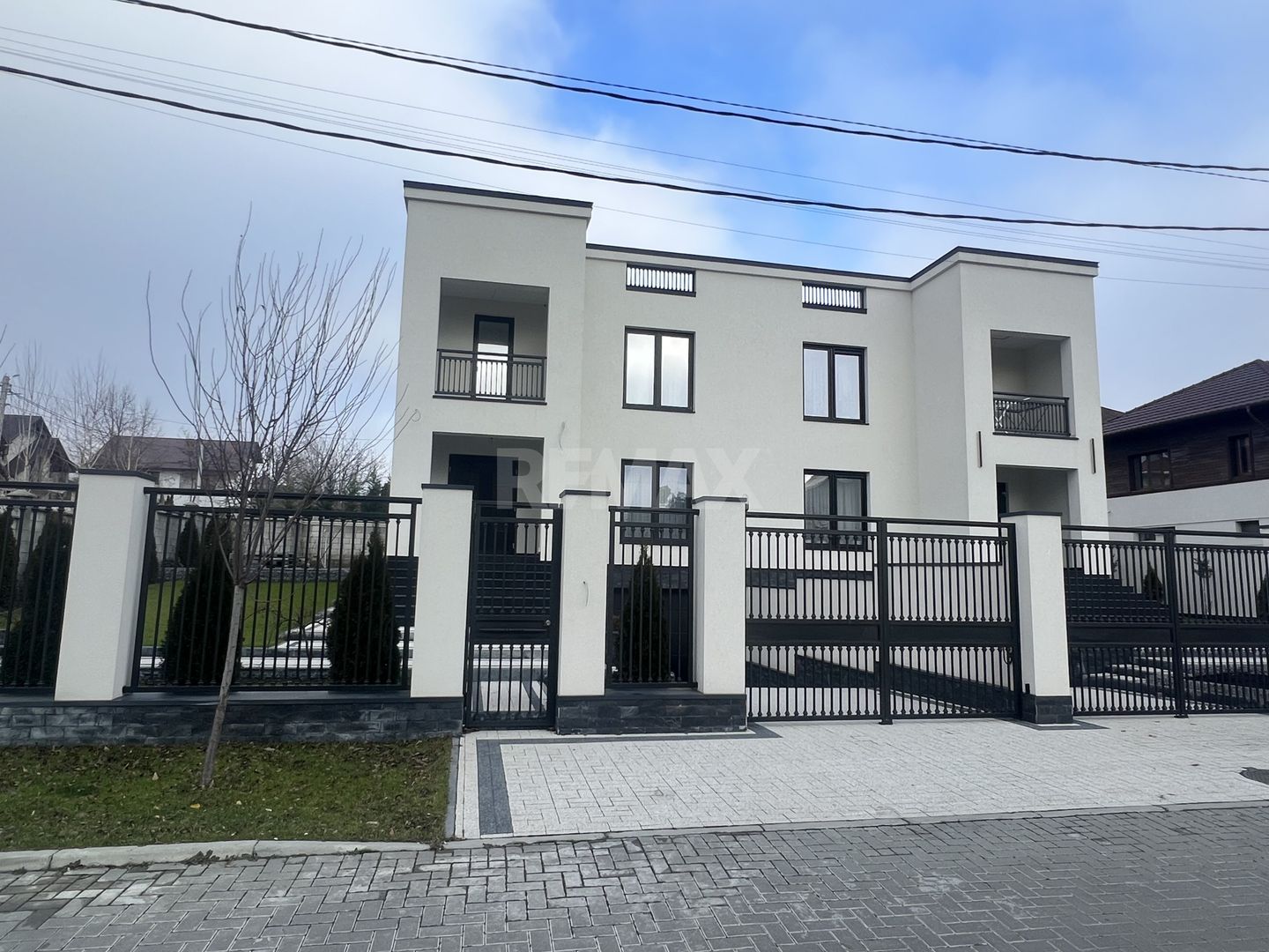 Chirie Casa Poșta Veche/Petricani - Poză 1