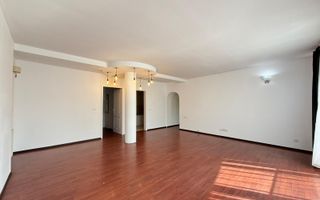 Spatiu comercial/ birouri | Etaj 1 | 80MP | Sub Arini - Poză 1