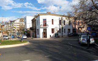 Vila  de inchiriat recent renovata - Poză 3