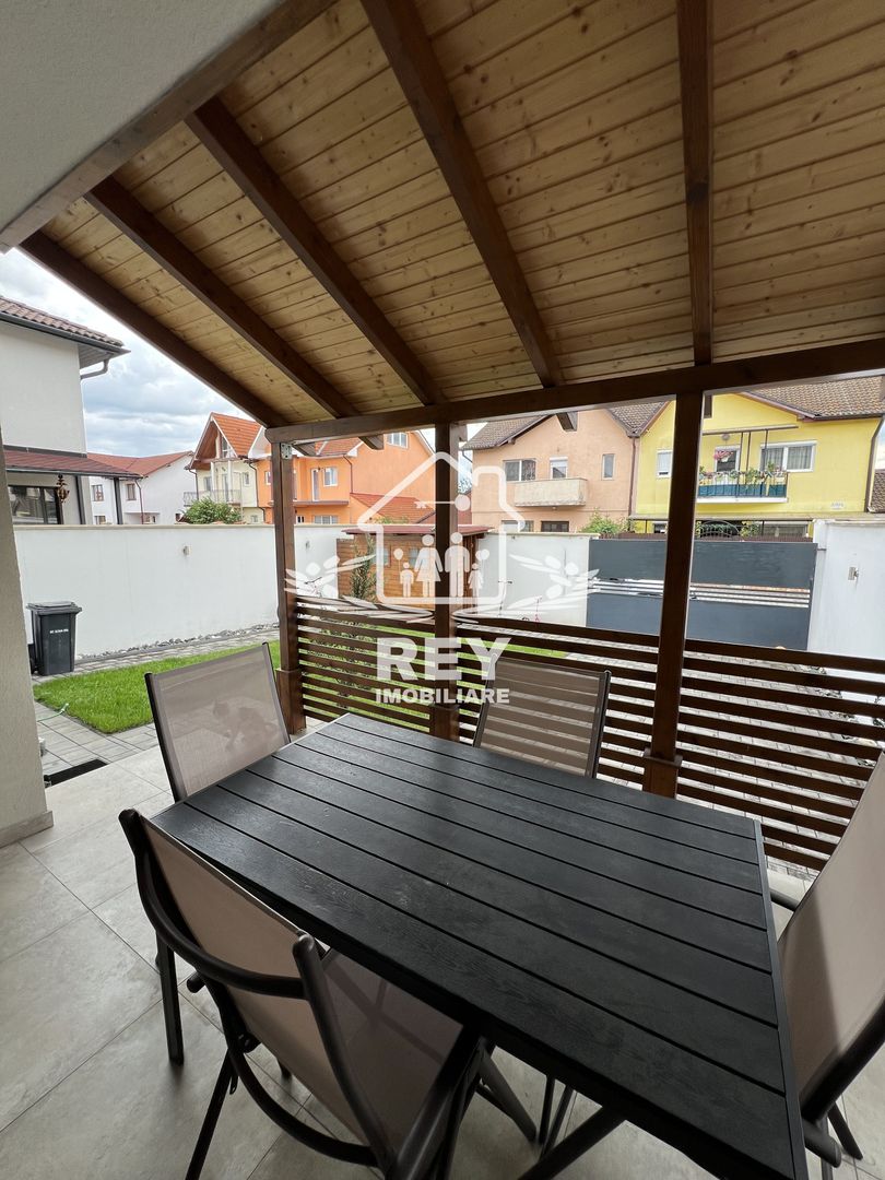 Casă de tip triplex la vânzare 6 camere /Șelimbăr /Secția 1 de Poliție - Poză 17