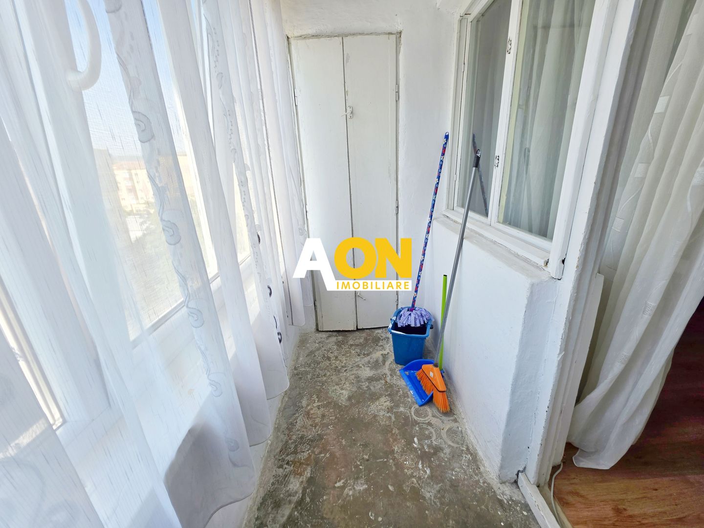 Apartament 2 camere, 50 mp utili, renovat, mobilat, utilat - Poză 2