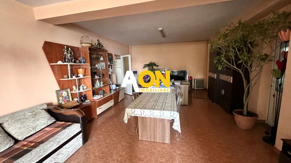 Casa pretabila Pensiune/Camin de Varstnici + Spatii Comerciale Parter - Poză 9