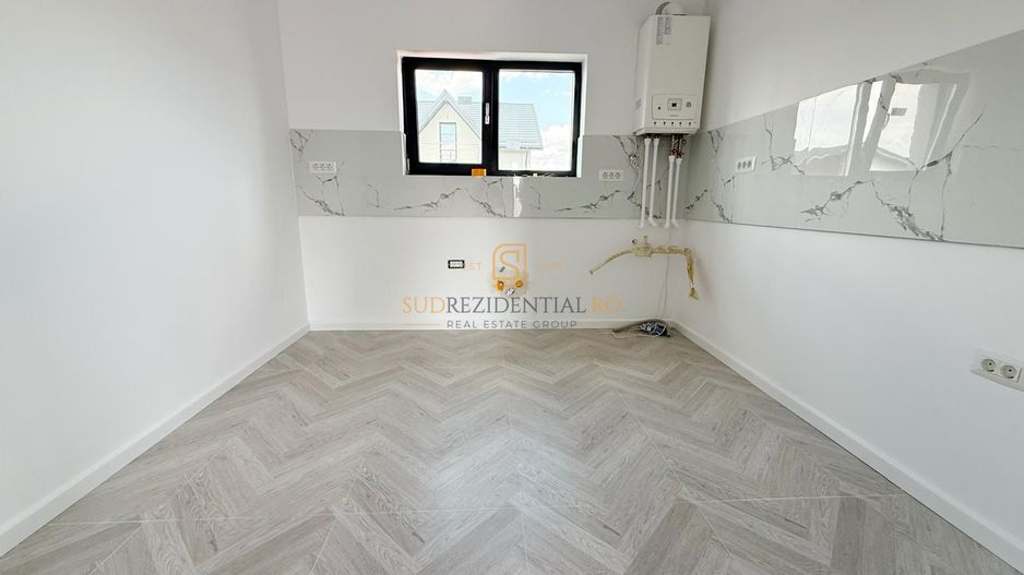 Casa individuala / Teren 427mp / 4 Camere / 2 Bai - Poză 7