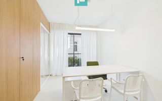 Birou 3 camere | Prima închiriere | Zona Centrală - Poză 1
