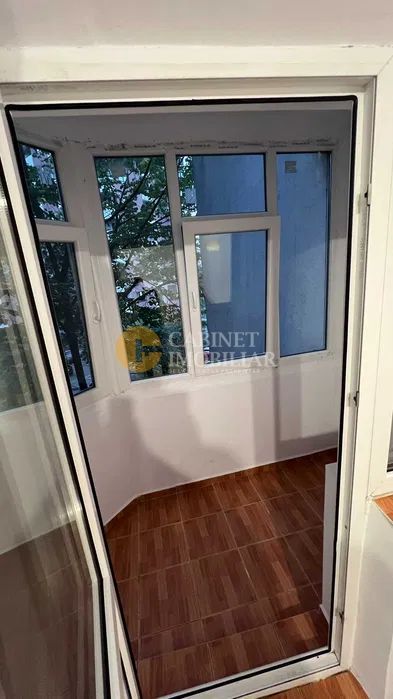 Nicolina - 3 Camere Decomandat  - Etaj Intermediar - Bloc 1985 - Poză 8