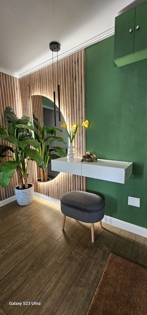 Apartament cu 3 camere, MOBILAT si UTILAT, zona CARTIER; - Poză 2