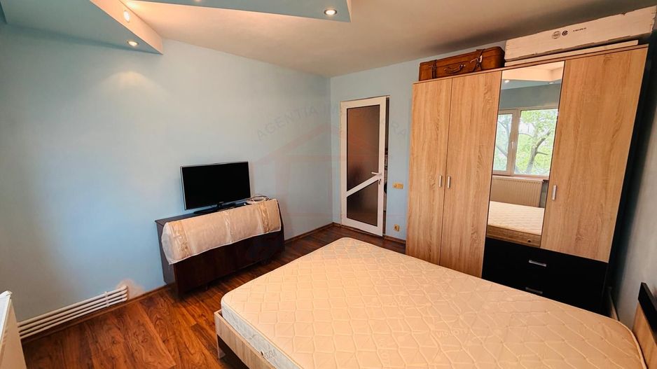 De vanzare Apartament 3 camere Tiglina 3, Galati, 75mp, et.4/4 - Poză 5