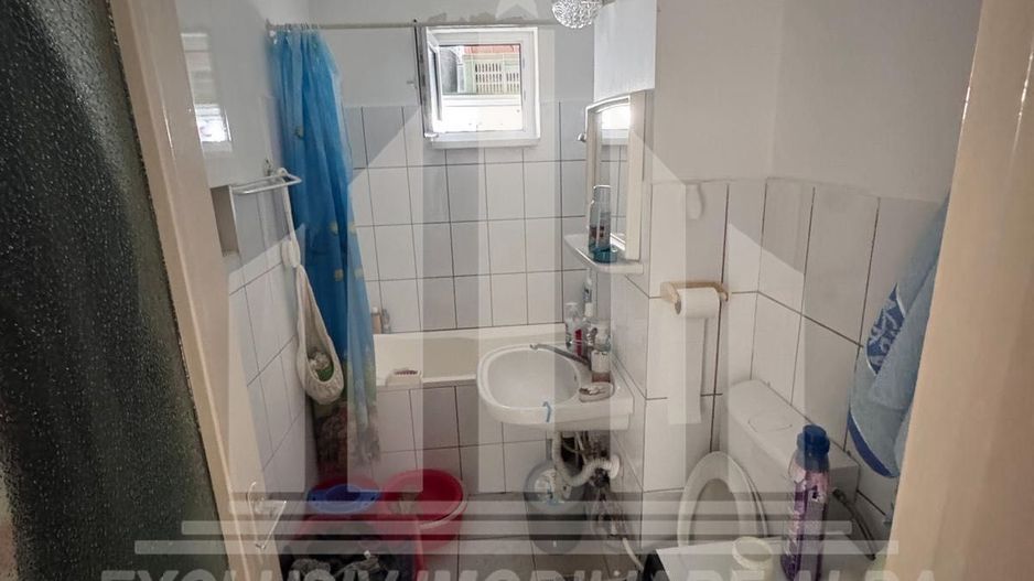 Apartament cu 2 camere de vanzare, Cetate - Poză 4