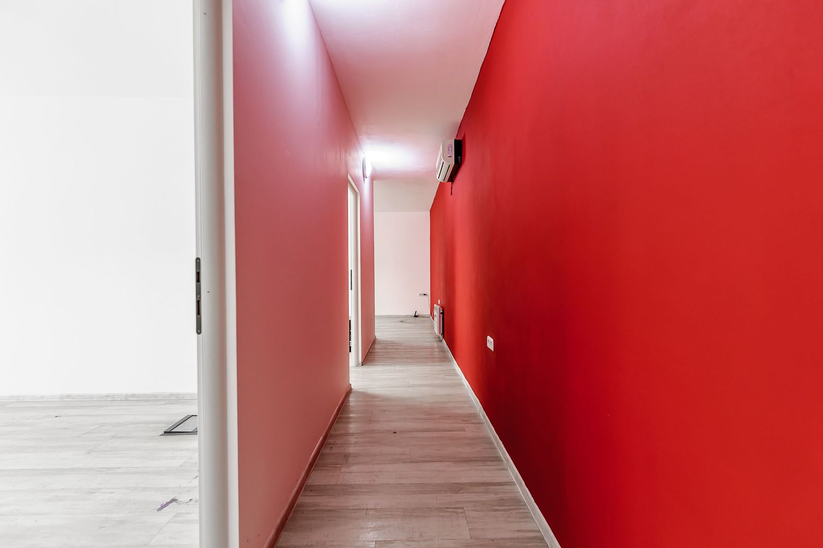 Birou de inchiriat ultracentral, la parter - Poză 4