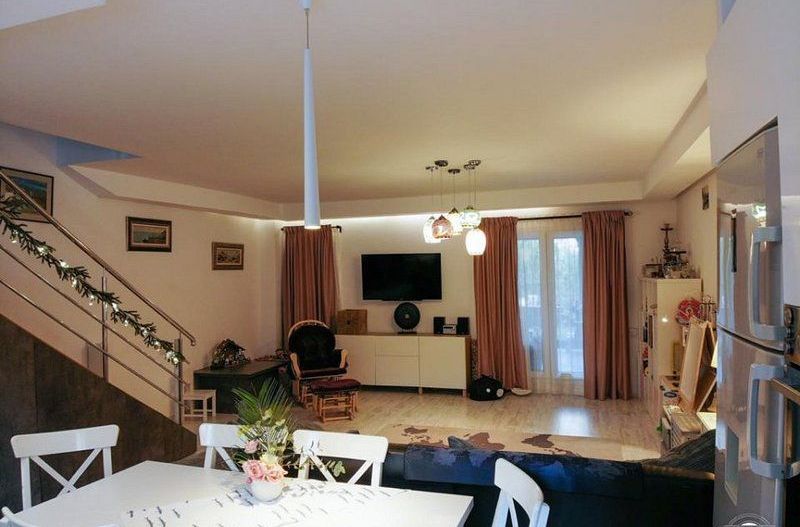 Vila mobilata si utilata, curte, terasa inchisa, parcare - Poză 26