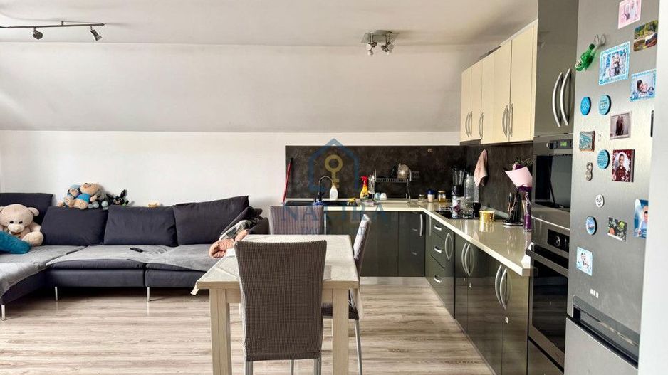 Apartament spatios de vanzare 3 camere Victoriei - Poză 3