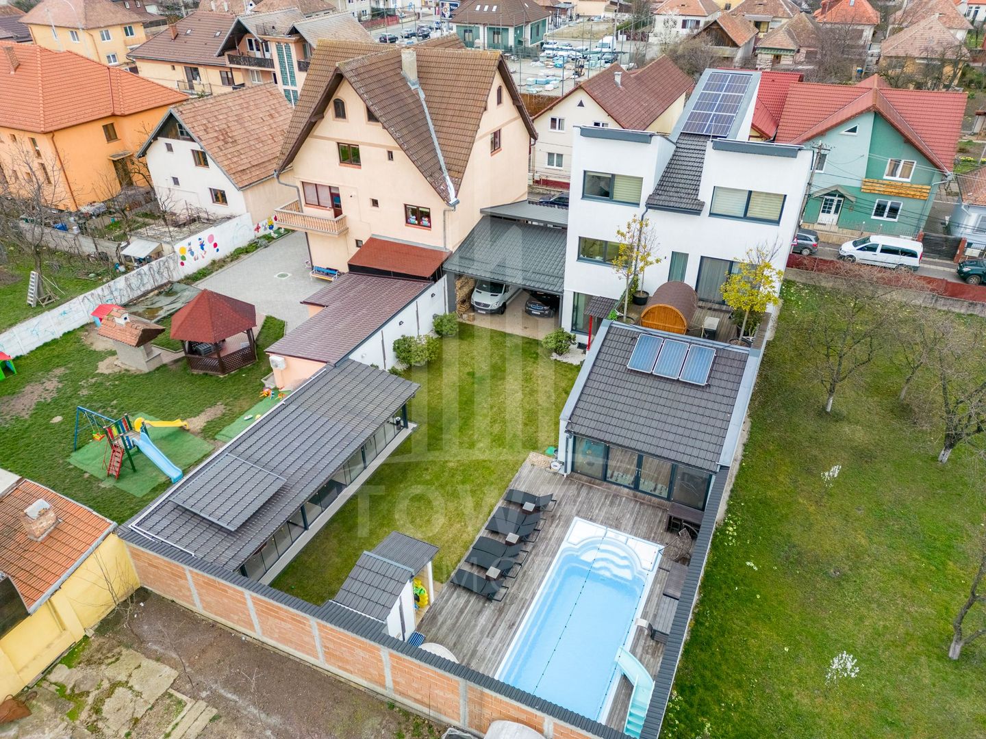 Vilă ultralux de 500 mp utili, piscină, saună, filigorie – Exclusivitate!! - Poză 1