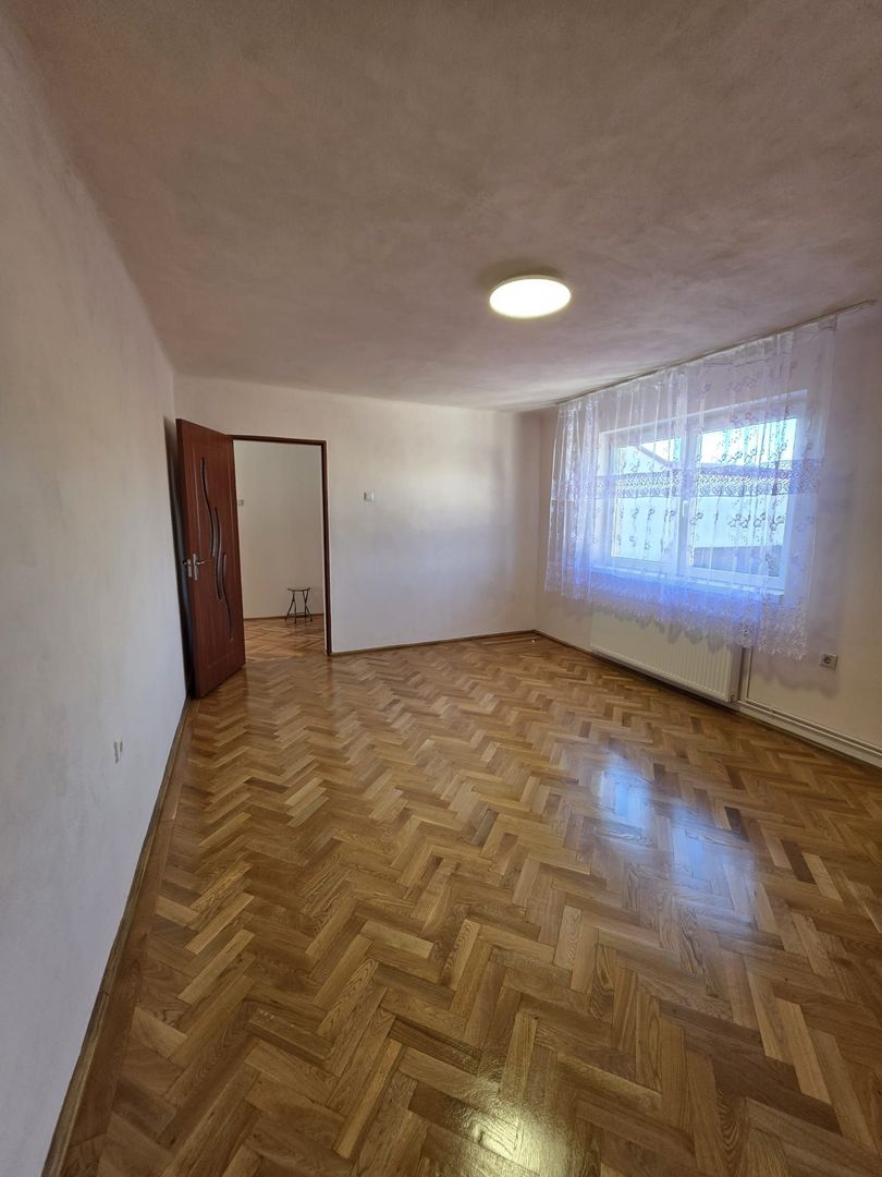 CASA  DE ÎNCHIRIAT 3 CAMERE IDEALA PENTRU SEDIU FIRMA SAU LOCUINTA - Poză 21