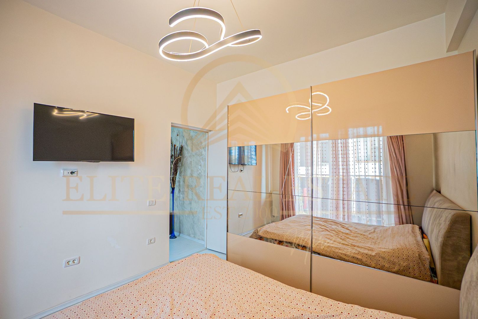 Primo–Compozitori - Apartament cu 2 camere si 2 locuri de parcare. - Poză 3