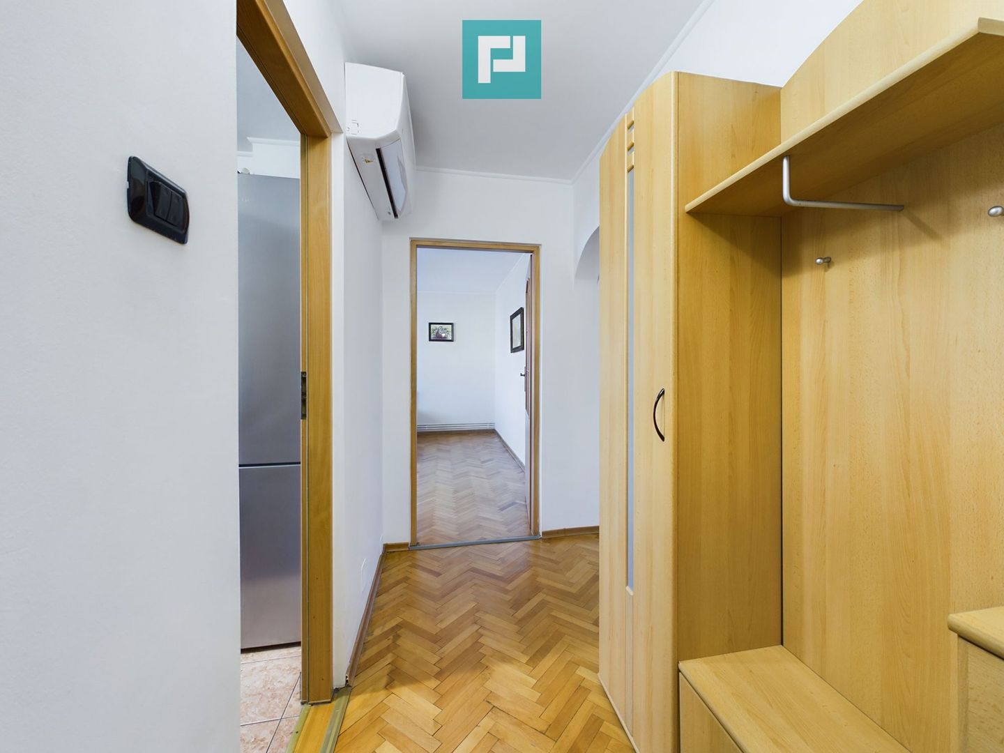 Apartament de închiriat cu 3 camere în Micalaca - Poză 13