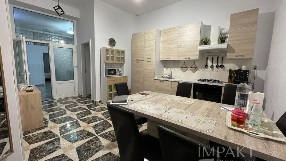 Apartament 3 camere, primitor, situat pe Bulevardul Eroilor!!! - Poză 5