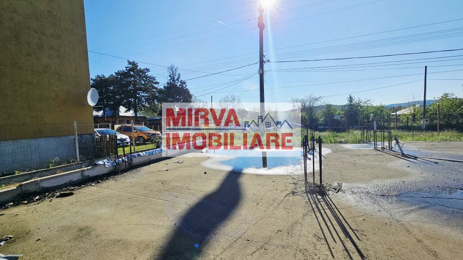 Teren de vânzare în Lapoș – 1000 mp cu beci - Poză 3