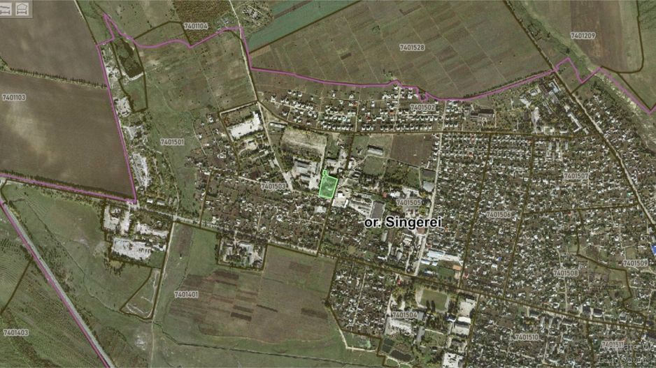 De vânzare teren cu construcții în orașul Sângerei – 56,7 ari - Poză 2