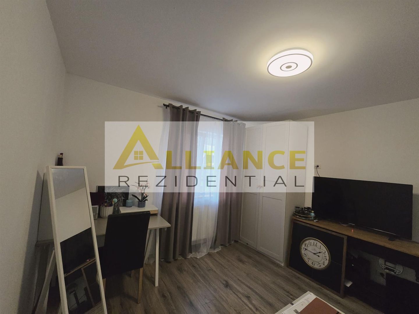 Casa individualabine amplasatamobilata/utilata modern.Pret imbatabil. - Poză 10
