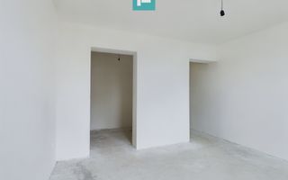 Vilă la sol cu open space și 3 dormitoare la alb - Poză 15