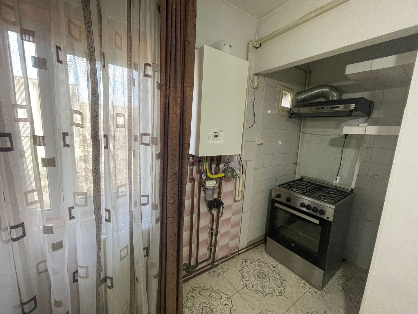 Soarelui-Gen. 30 | 3 camere | Centrala proprie | 2 balcoane - Poză 4