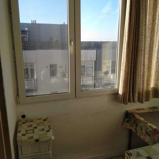 Garsonieră Mobilată și Utilată – Lumină Naturală și Posibilități Excel - Poză 4