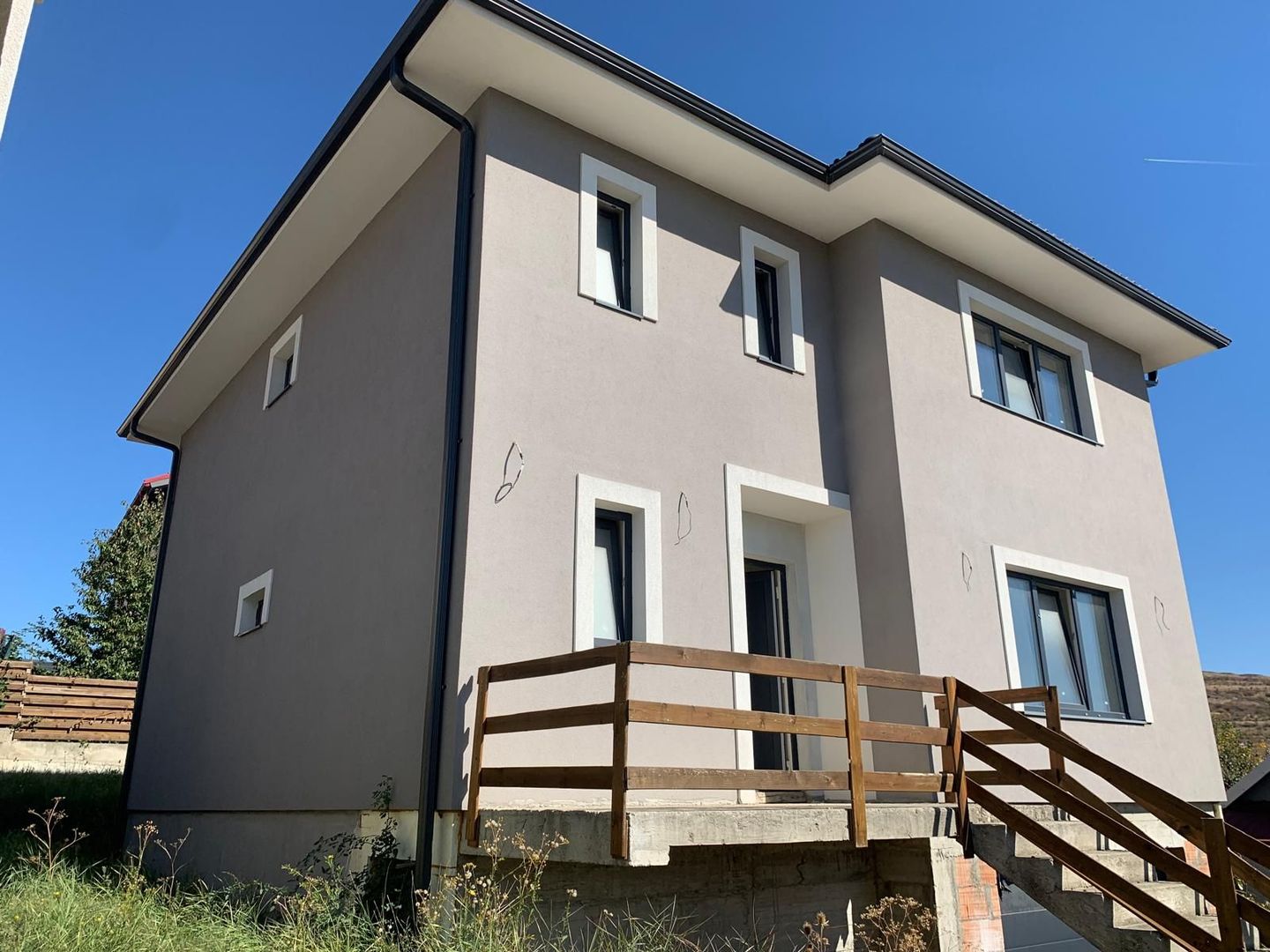 Casă cu teren – Zona Profi Chinteni | Casă nouă, semifinisată | Garaj si Terasa - Poză 1