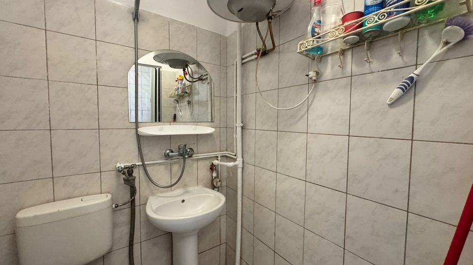 Garsoniera la parter zona Stefan Cel Mare - Poză 7