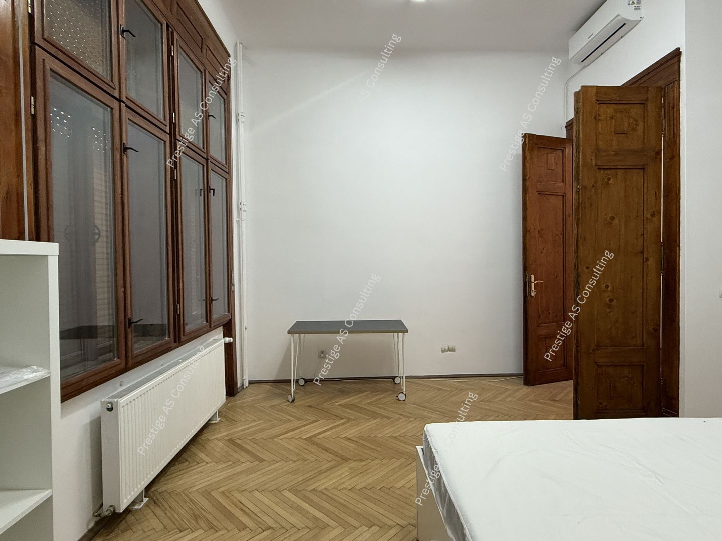 Apartament 4 Camere 150 mp | Balcon cu vedere directa spre Piata Victoriei - Poză 9