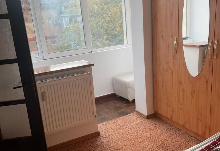 Ap 2 cam zona Circumvalatiunii Bloc anvelopat - Poză 2