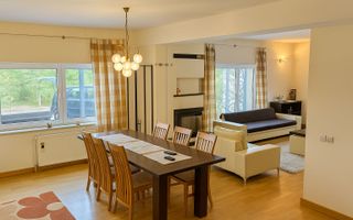 CASĂ TIP DUPLEX | ÎNTR-O ZONĂ LINIȘTITĂ | 6 CAMERE | RĂDĂUȚI - Poză 6