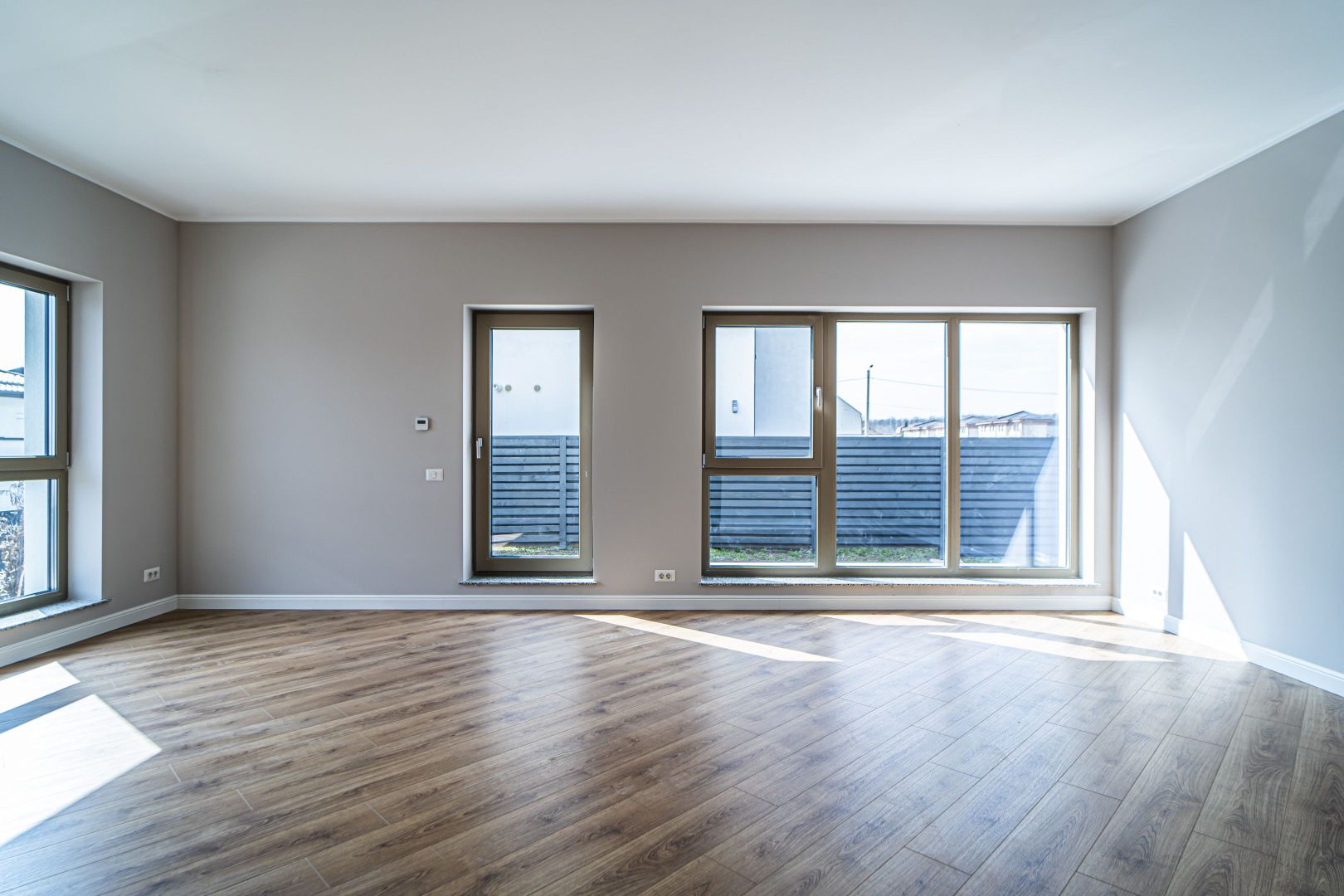 | COMISION 0% | VILA INDIVIDUALA |5 CAMERE| FINISATA COMPLET | TOATE UTILITATILE - Poză 5