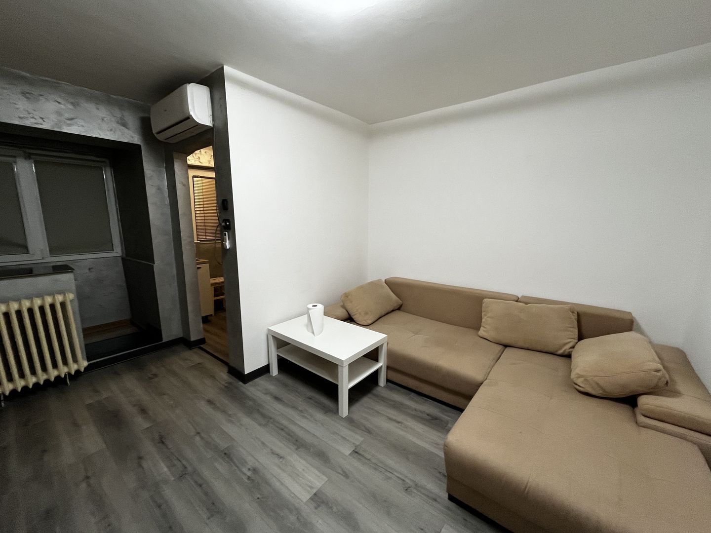 Garsonieră renovată 2025, parter, mobilată complet, zona Titan - Poză 1