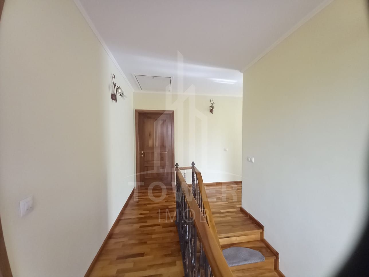 Proprietate deosebită de vânzare în Șelimbăr (zona Dracula) - Poză 11