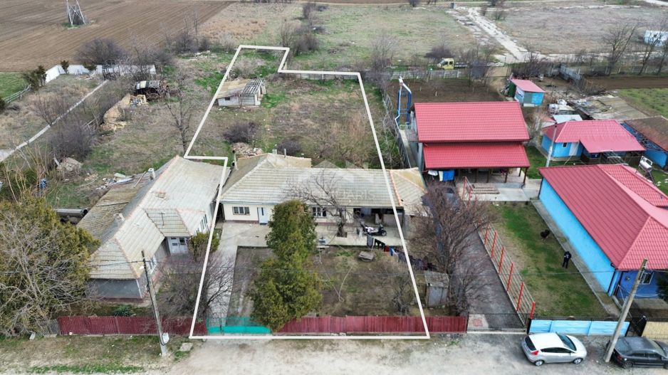 Casa batraneasca de vanzare cu 1235 mp teren in Corbu - Poză 2