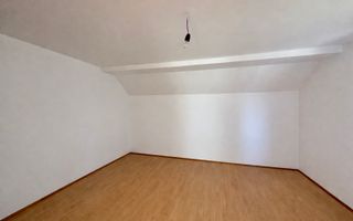 CASA + TEREN 3100 MP | Sat| Casă renovată | Utilități | Curt - Poză 3