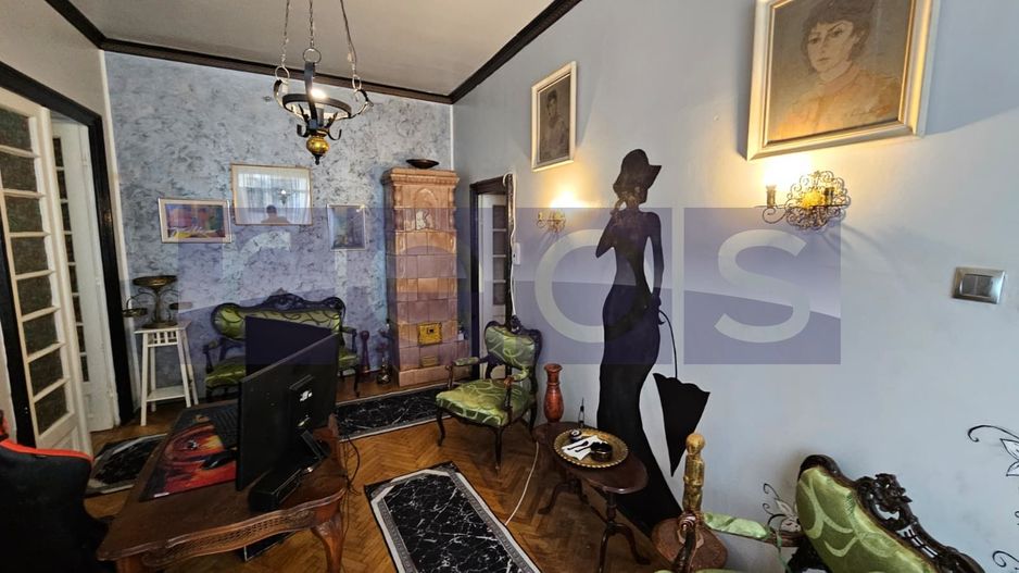 APARTAMENT ÎN VILĂ INTERBELICĂ | 4 CAMERE SPAȚIOASE | CURTE + CENTRALA PROPRIE | - Poză 3